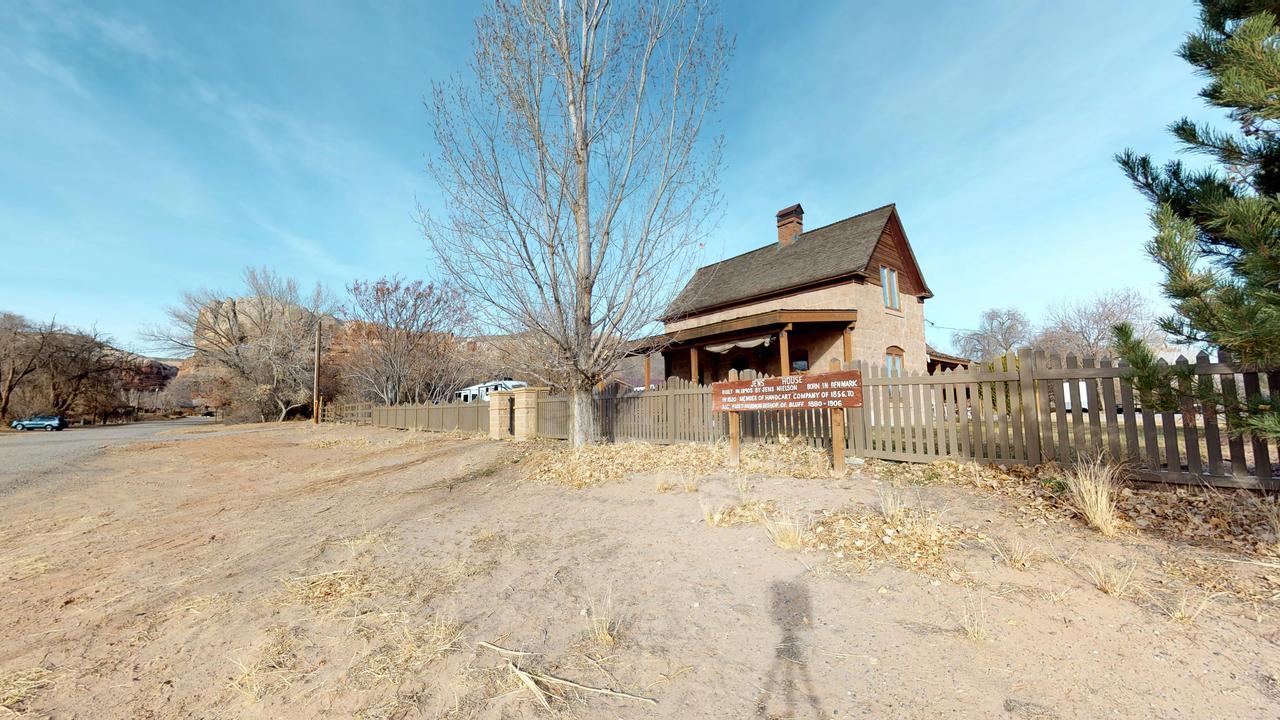 Amazing Jens Nielsen'S Pioneer Home In Bluff Utah Экстерьер фото